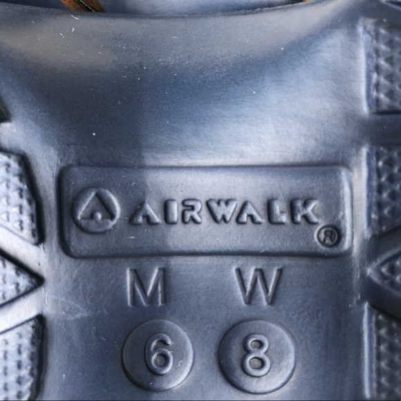 EUC Airwalk Islander Boat Shoes. Size W8/M6 Navy/Brown - Picture 6 of 6